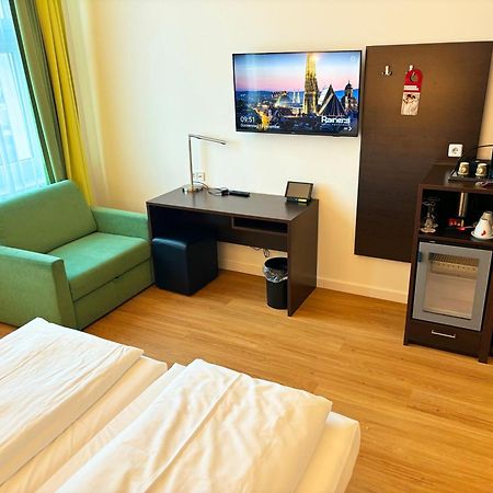 Rainers Hotel Wina Bagian luar foto