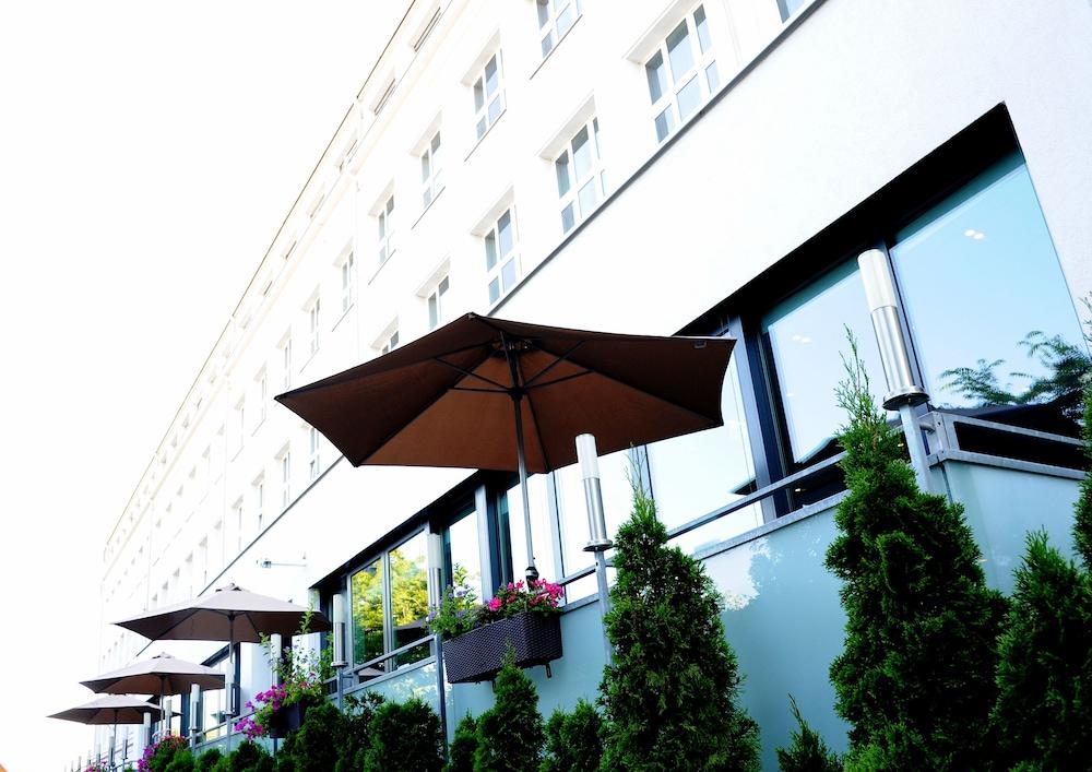 Rainers Hotel Wina Bagian luar foto
