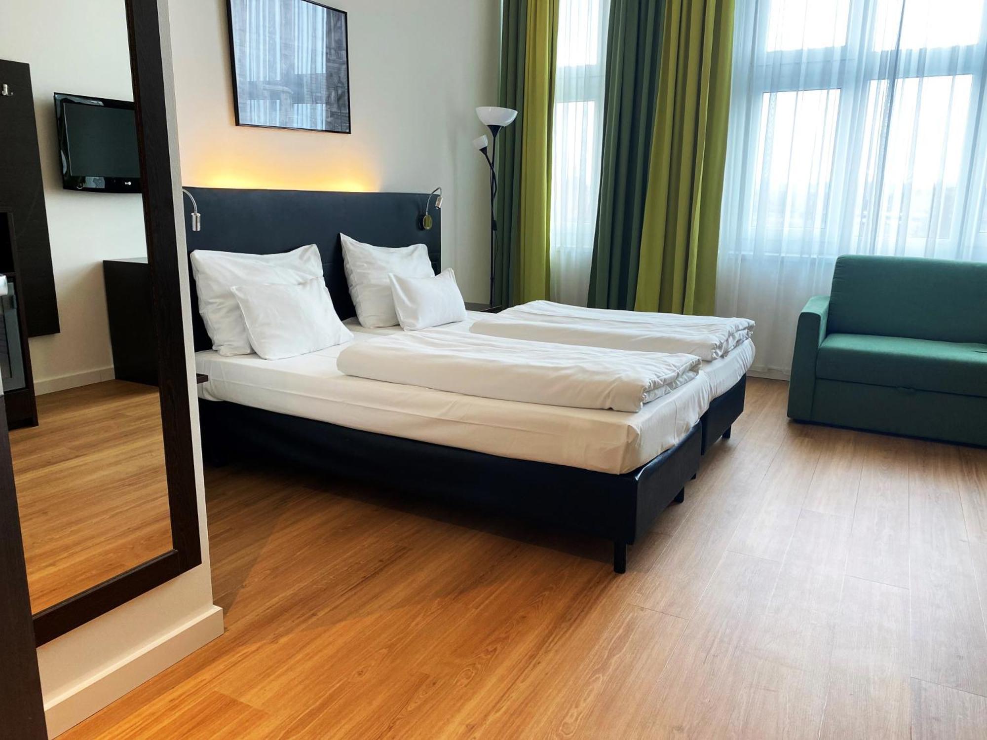 Rainers Hotel Wina Bagian luar foto