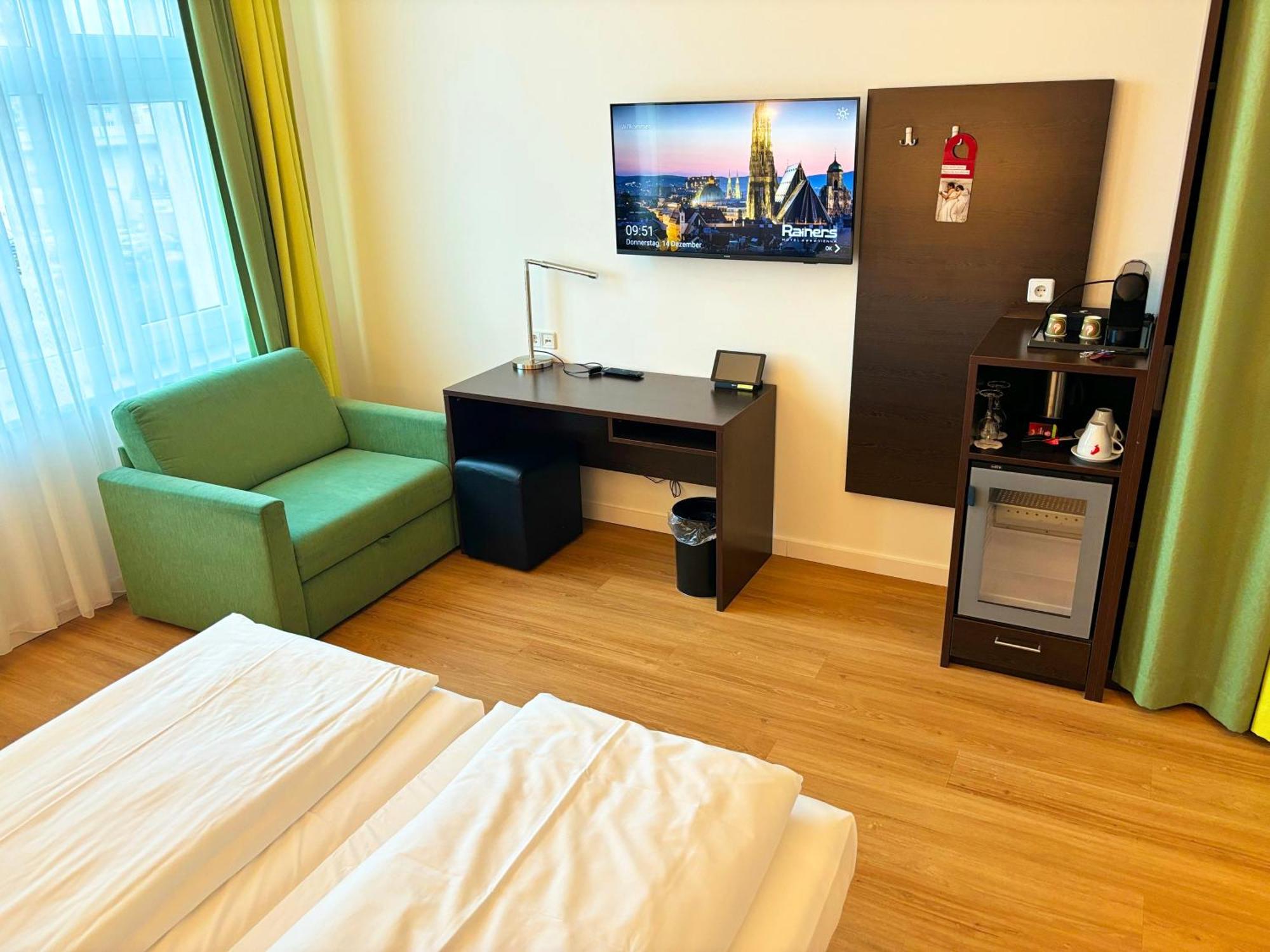 Rainers Hotel Wina Bagian luar foto