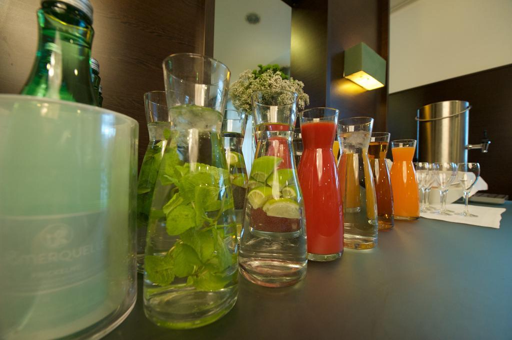 Rainers Hotel Wina Bagian luar foto
