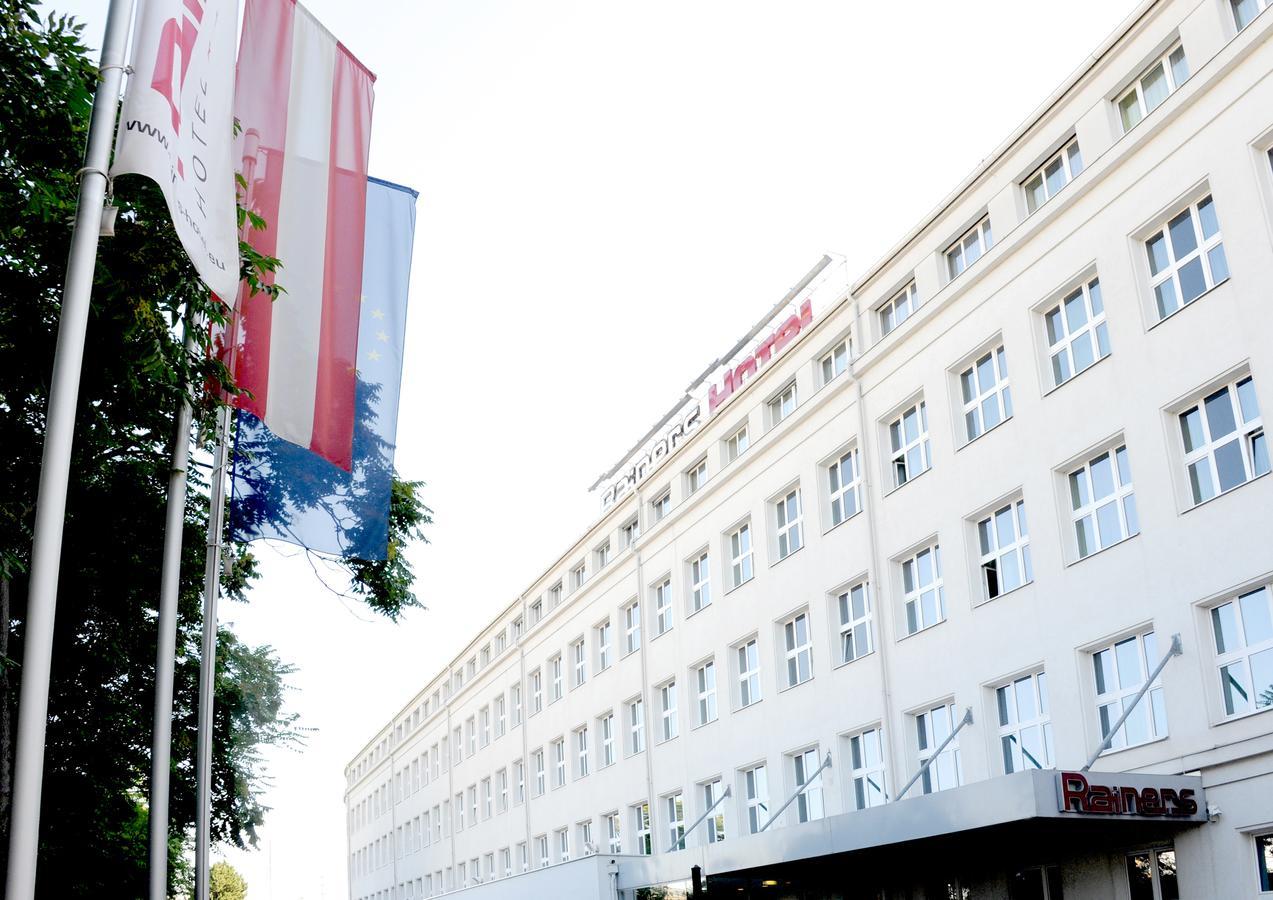 Rainers Hotel Wina Bagian luar foto